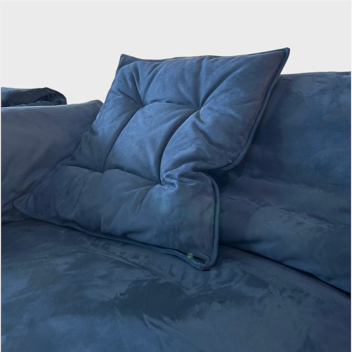 დივანი საშუალო