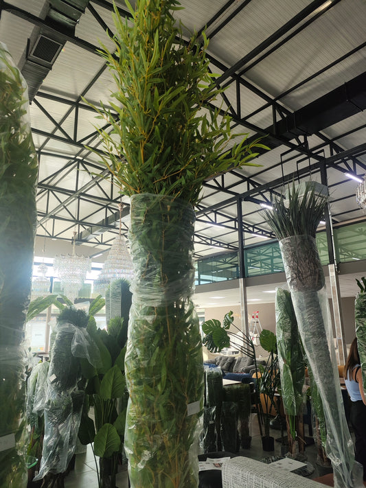 პლასტმასის ხელოვნური მცენარე